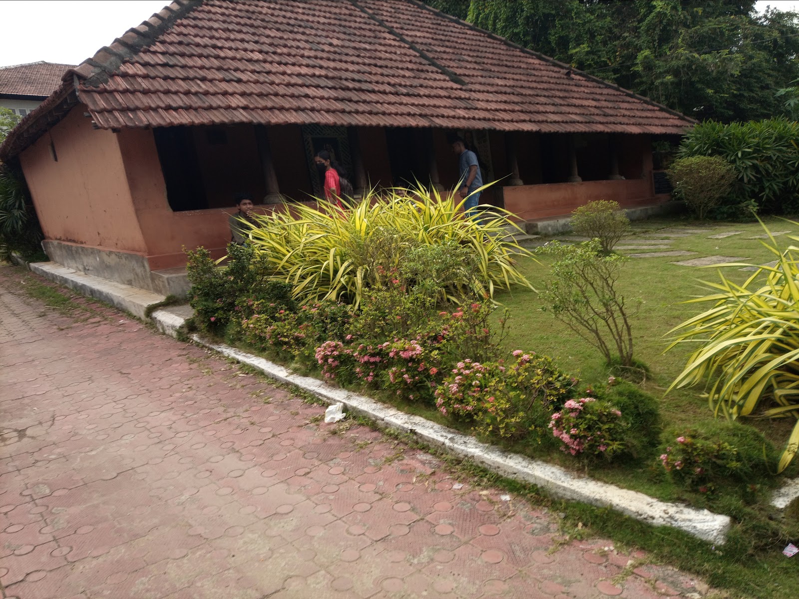 Thasarak