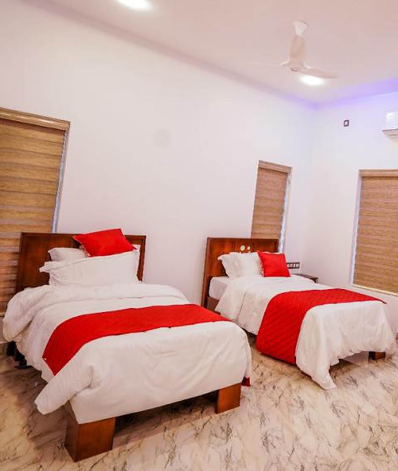 Green Hill Resort room