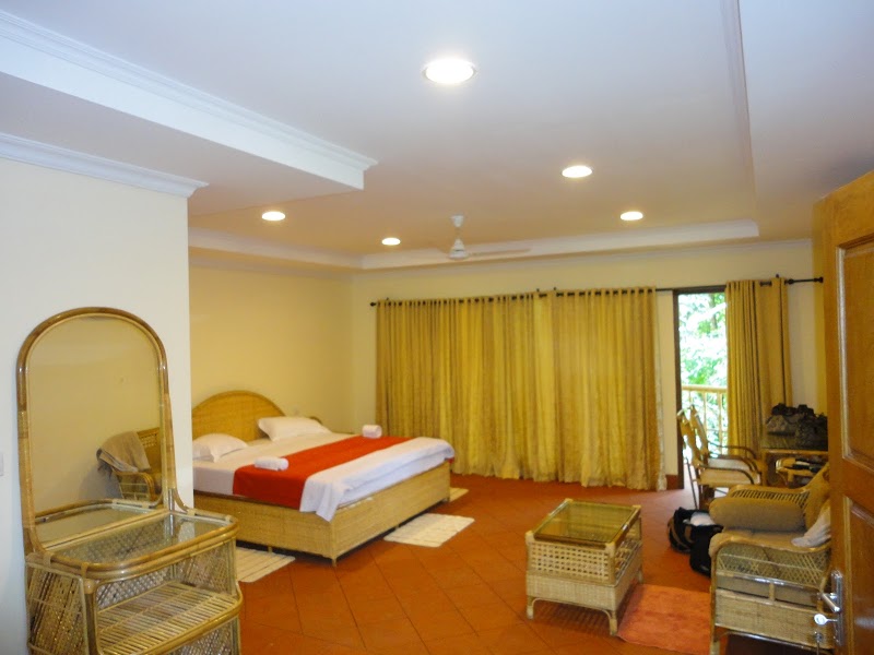 Great Hornbill Resort