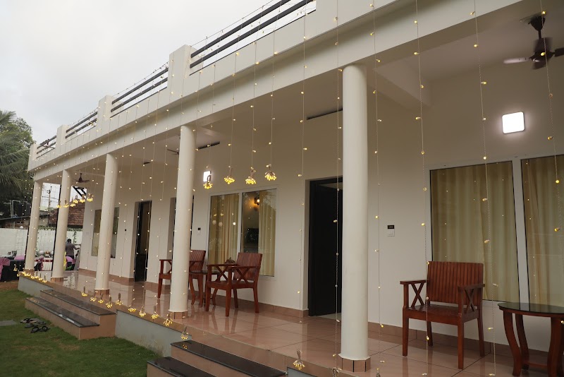 La-Mira Beach Resort