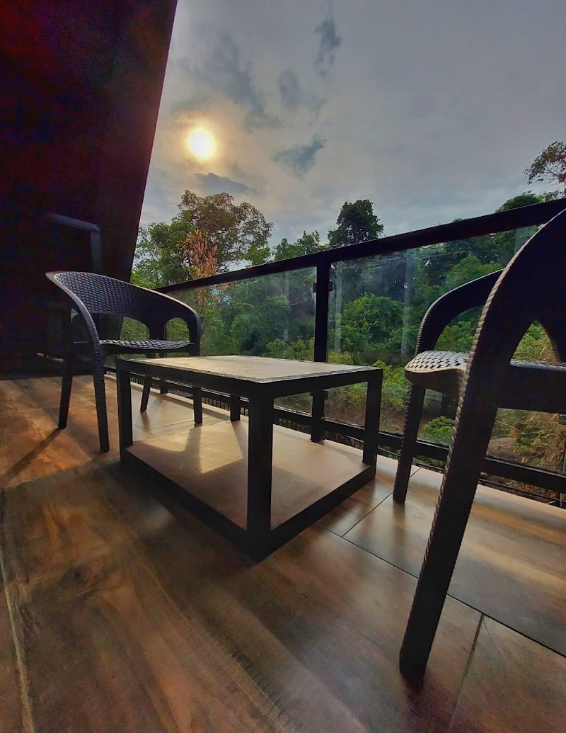 Elephant Pub – River Valley property view