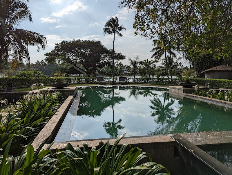 Baymaas Lakehouse stay view
