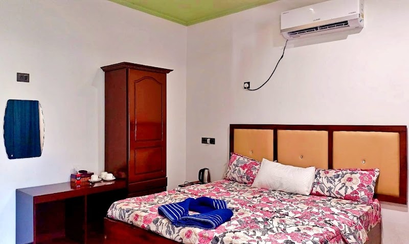 Maya Forest Lodge room