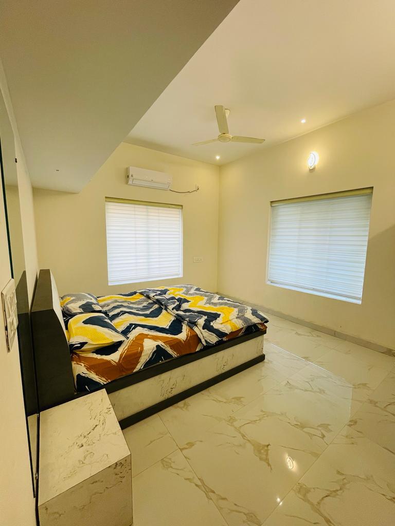 Y K Resort room