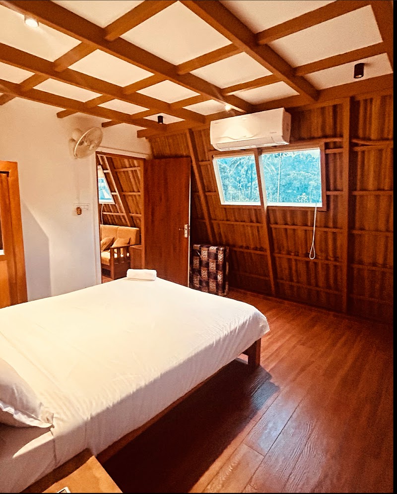 Whispering Grove room