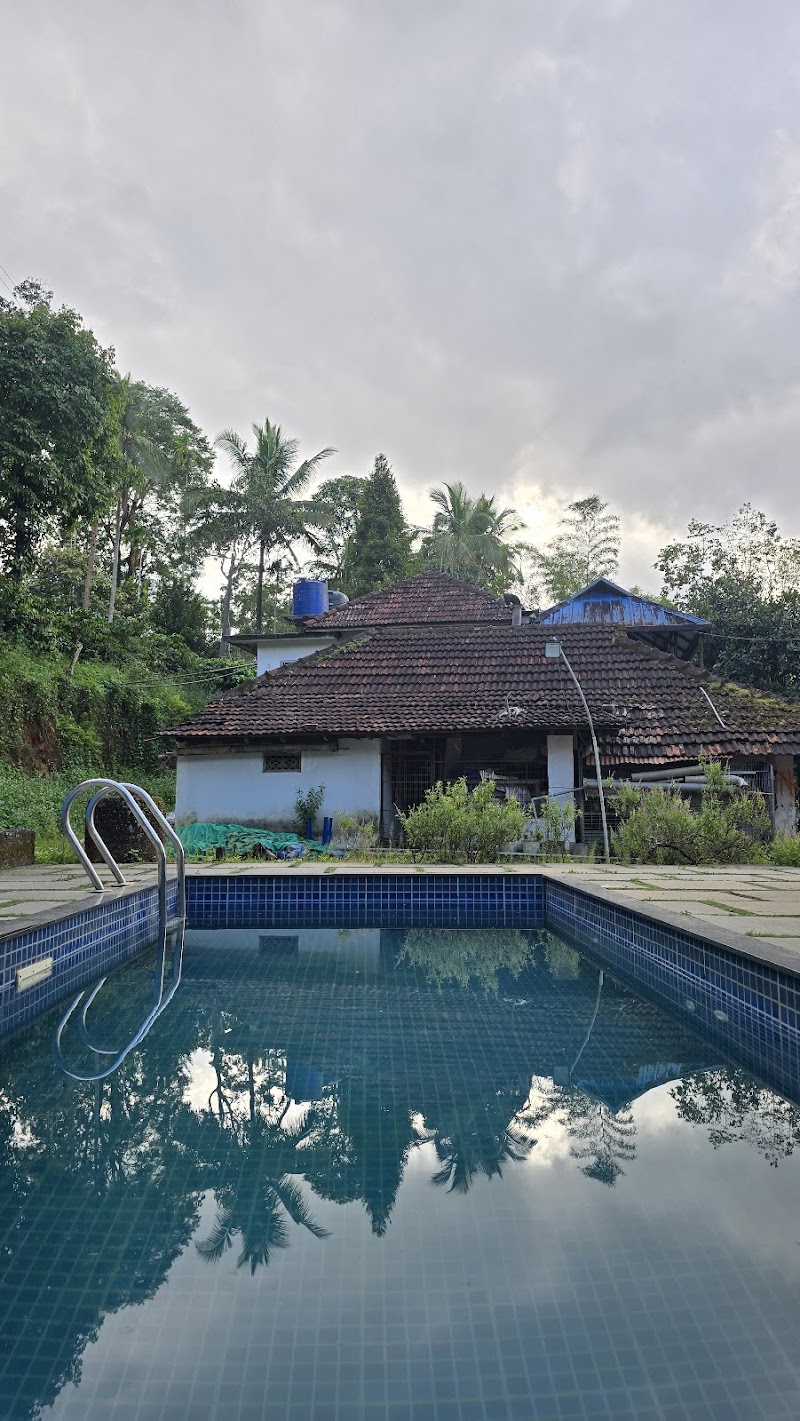 Offbeat Estate Stay room