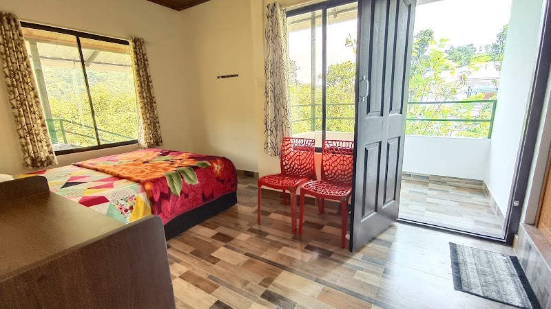 Ellickal Homestay Calvarymount room