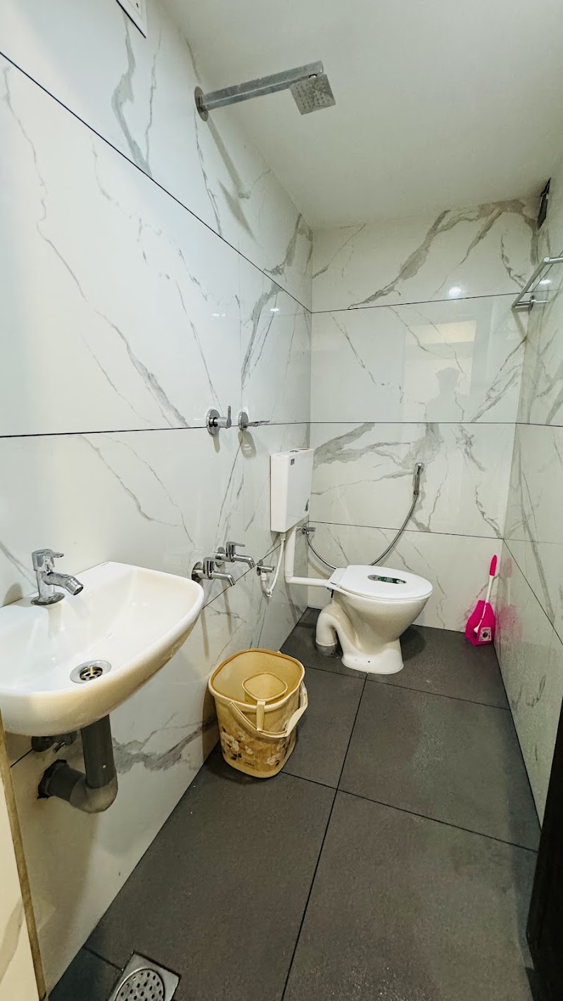 Lowfare Hotels stay view