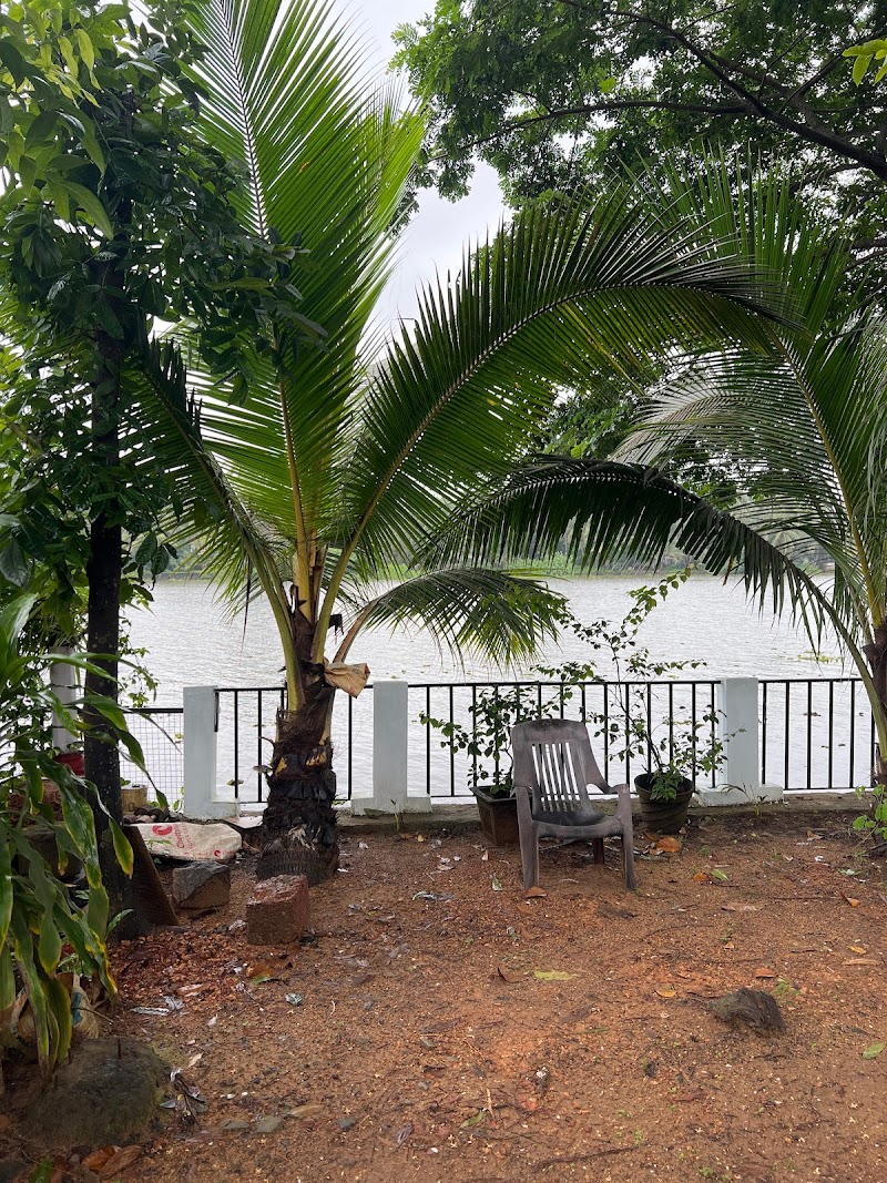 Lake View Villa room