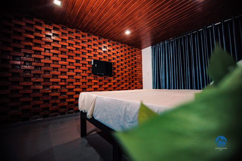 Paithal Meadows Resort room