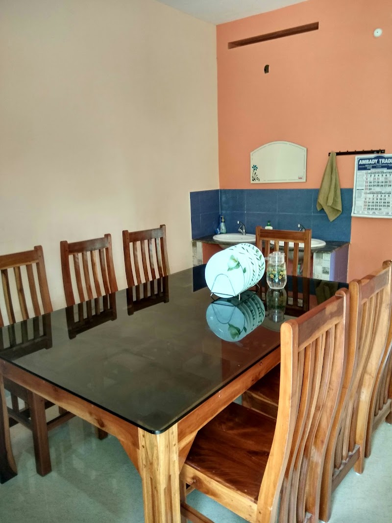 Royal Munroe Palace Home Stay travel photo