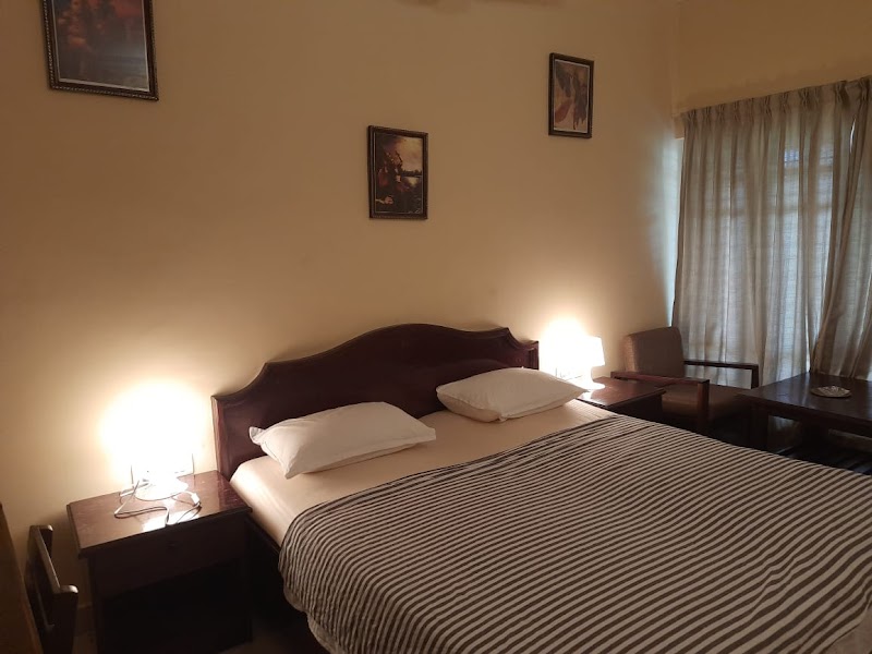 Shalimar Lakewoods Retreat room