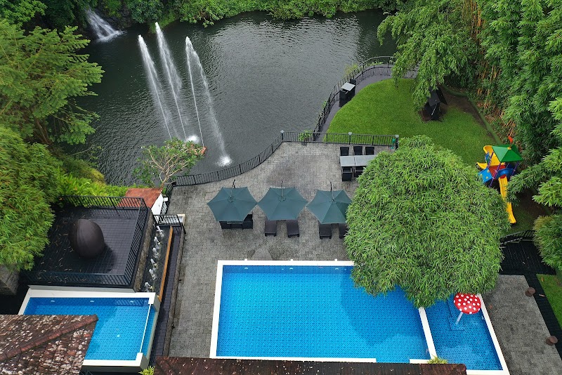 Green Trees Resorts property view