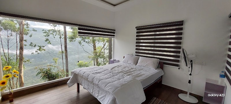 Woodbee Resort room