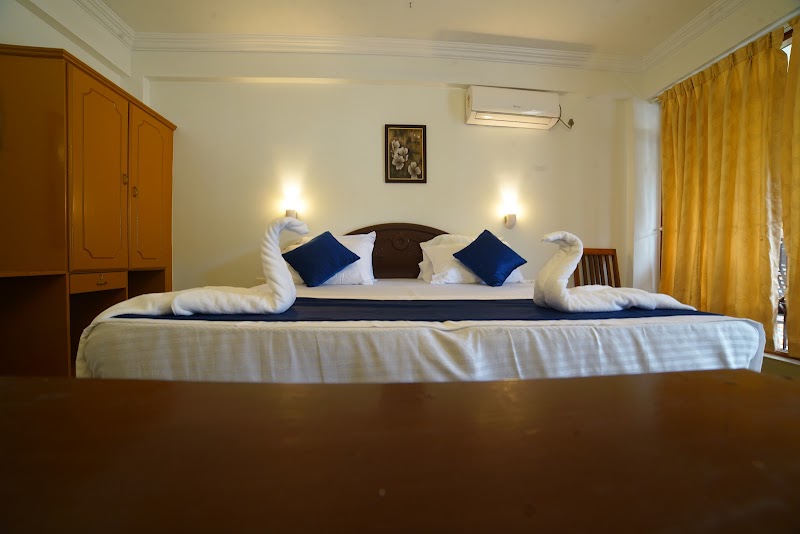 Tippy's Beach Resort room