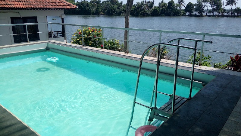 Warmth Lake Haven stay view