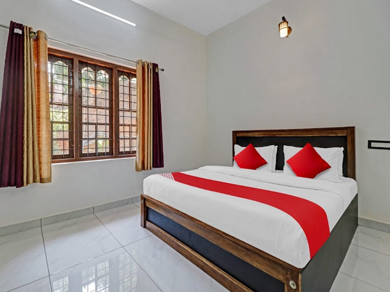 Abhayam Home Stay room