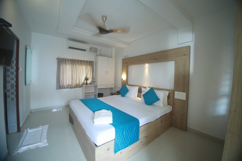 Black Beach Resort room