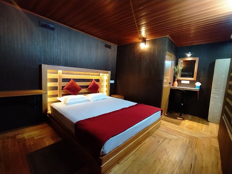 Lo Adoro Tree Hut Tourist Homestays room