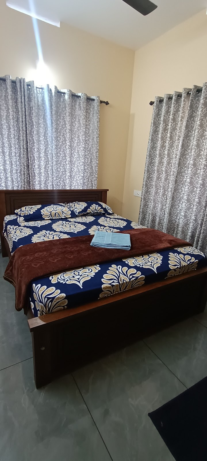 Souparnika Lakeview Homestay room