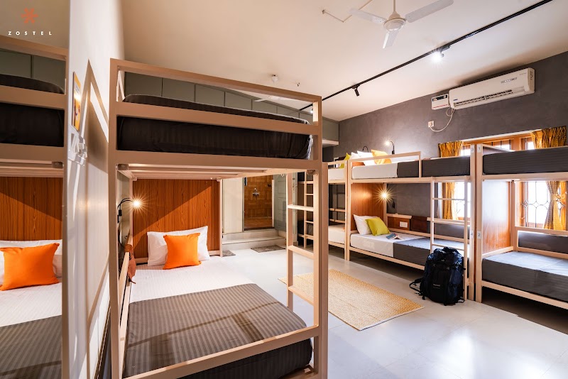 Zostel Kochi room