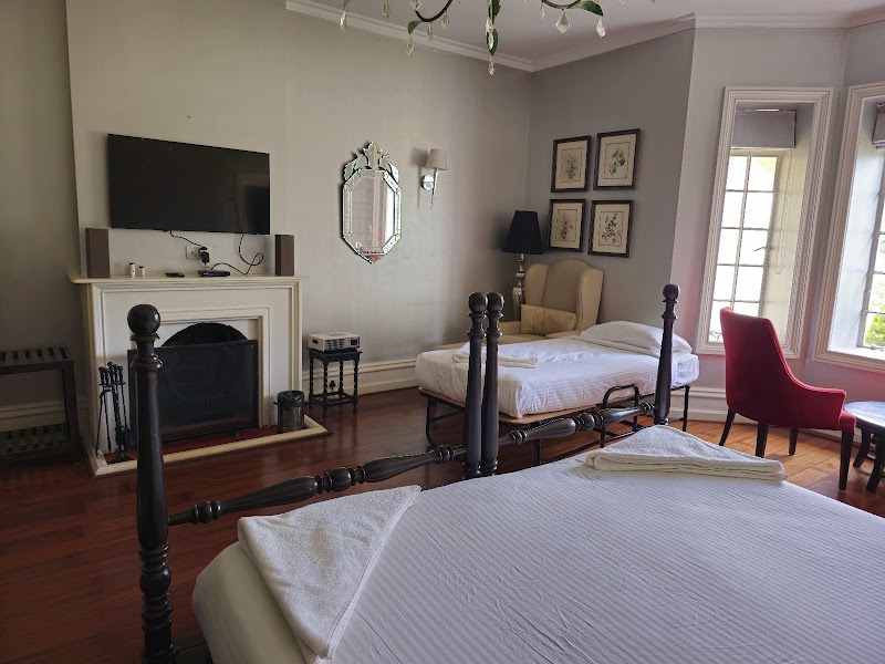 Talayar valley bungalow, kannan devan hills room