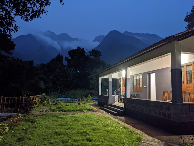 Poovanathil Farms & Homestay photo