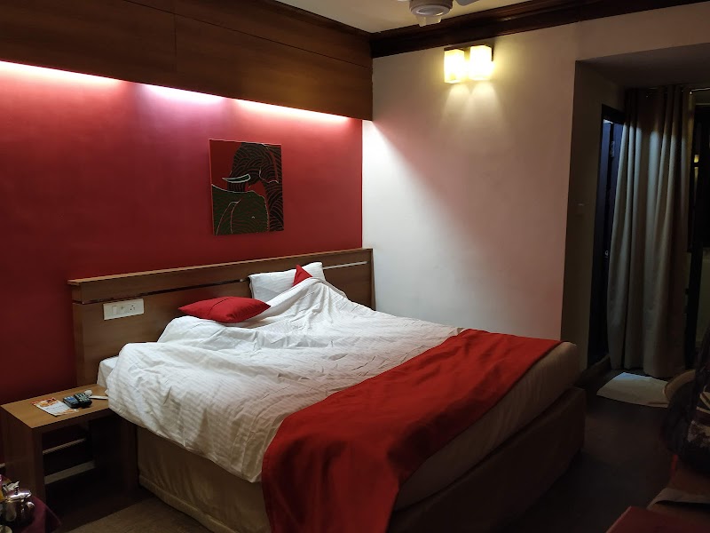 Westwood Riverside room