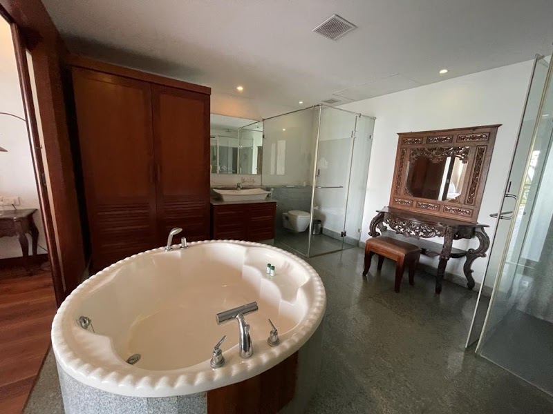 Thayil kadaloram Luxury Suites property view