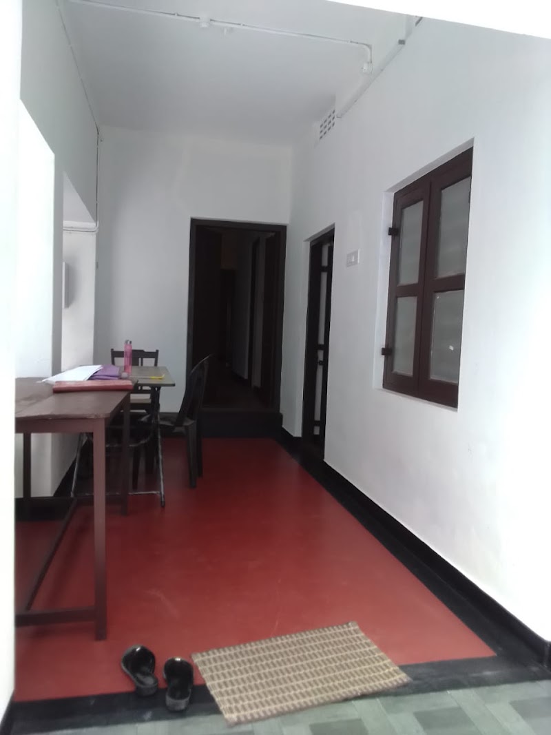 Hanna Women's Hostel room