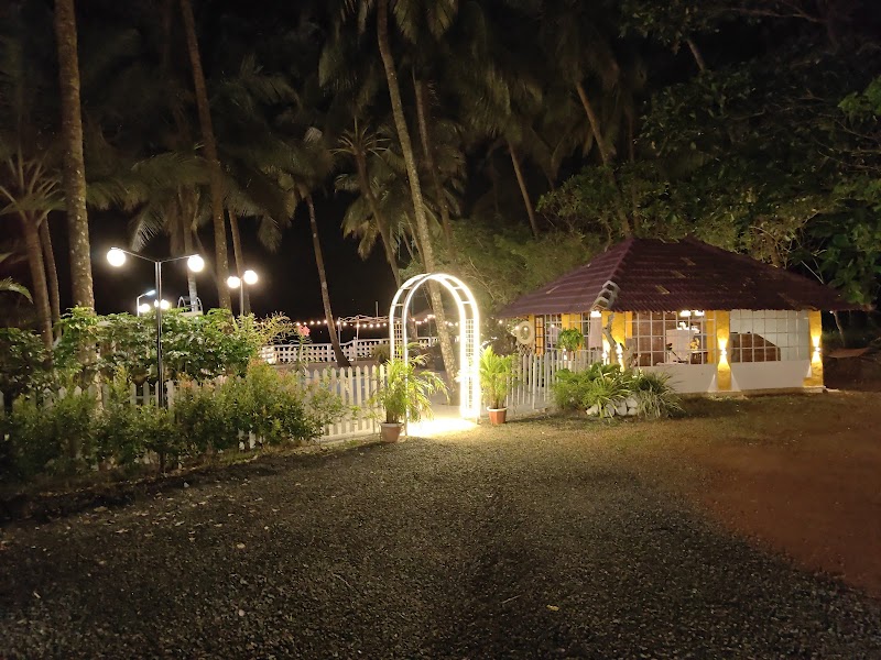 Roba Beach Cafe & Luxury Stays