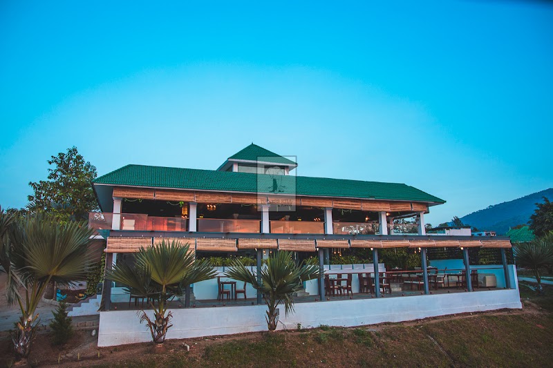 Poppys Tuskers Hill Resort travel photo