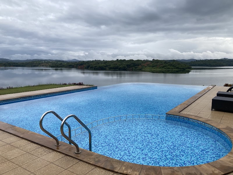 LakeRose  Resort stay view
