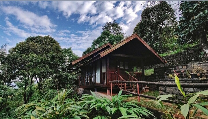 Ealakka Retreats