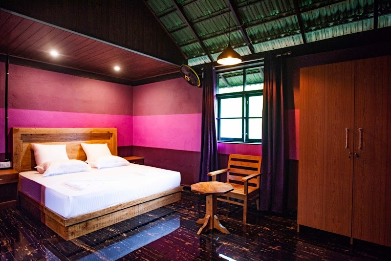 Stone Hills Resort room