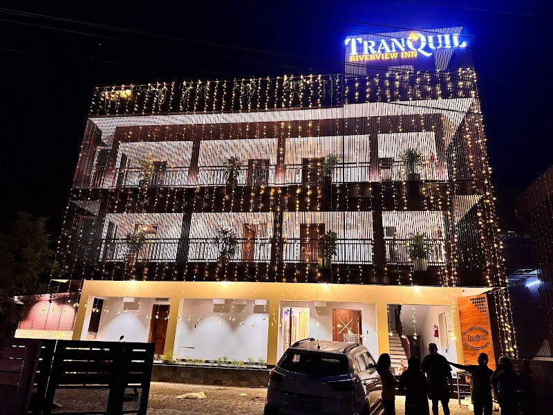 Tranquil Riverview Inn