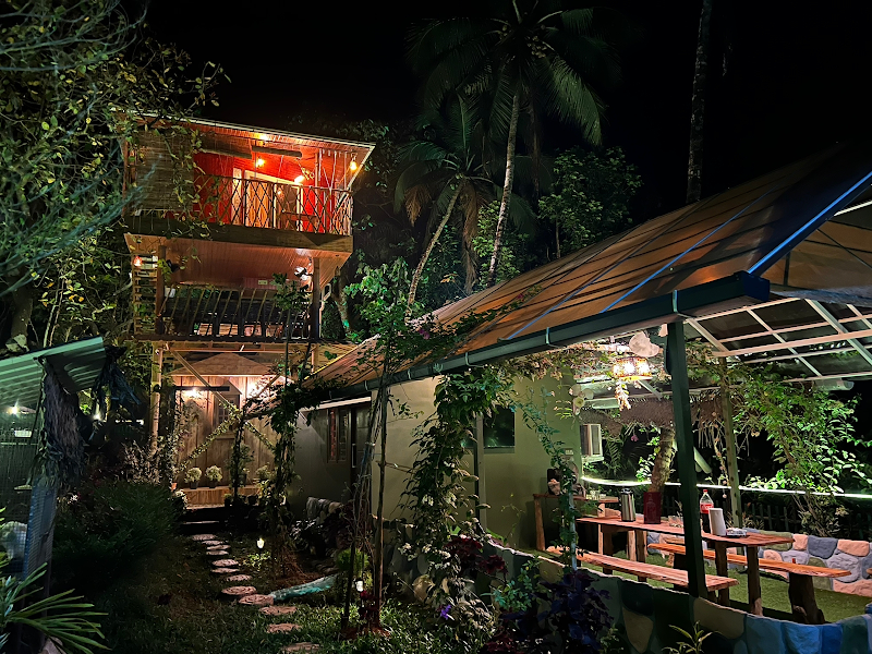 ela Forest Stay (Tree House)