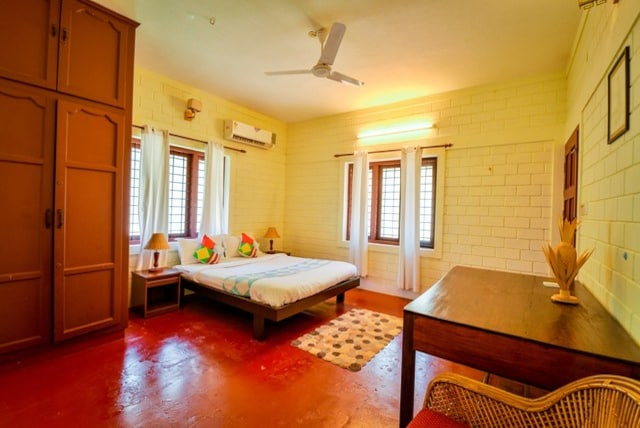 Riveredge Villa room