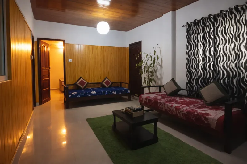 Base Rooms – Under ₹999