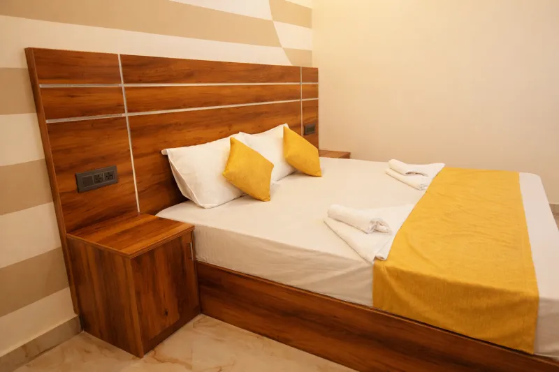 Standard Rooms – Under ₹1499