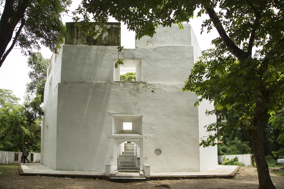 The whitewashed exterior of Pallipuram Fort on Vypeen Island