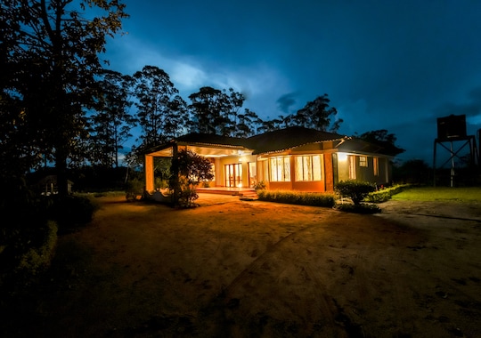 Viriparai British Tea Bungalow image 2
